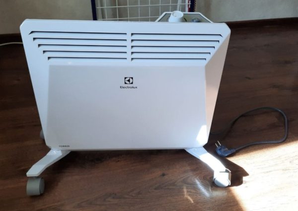 Конвекторный обогреватель Electrolux Torrid ECH/T-1500 M — изображение 3